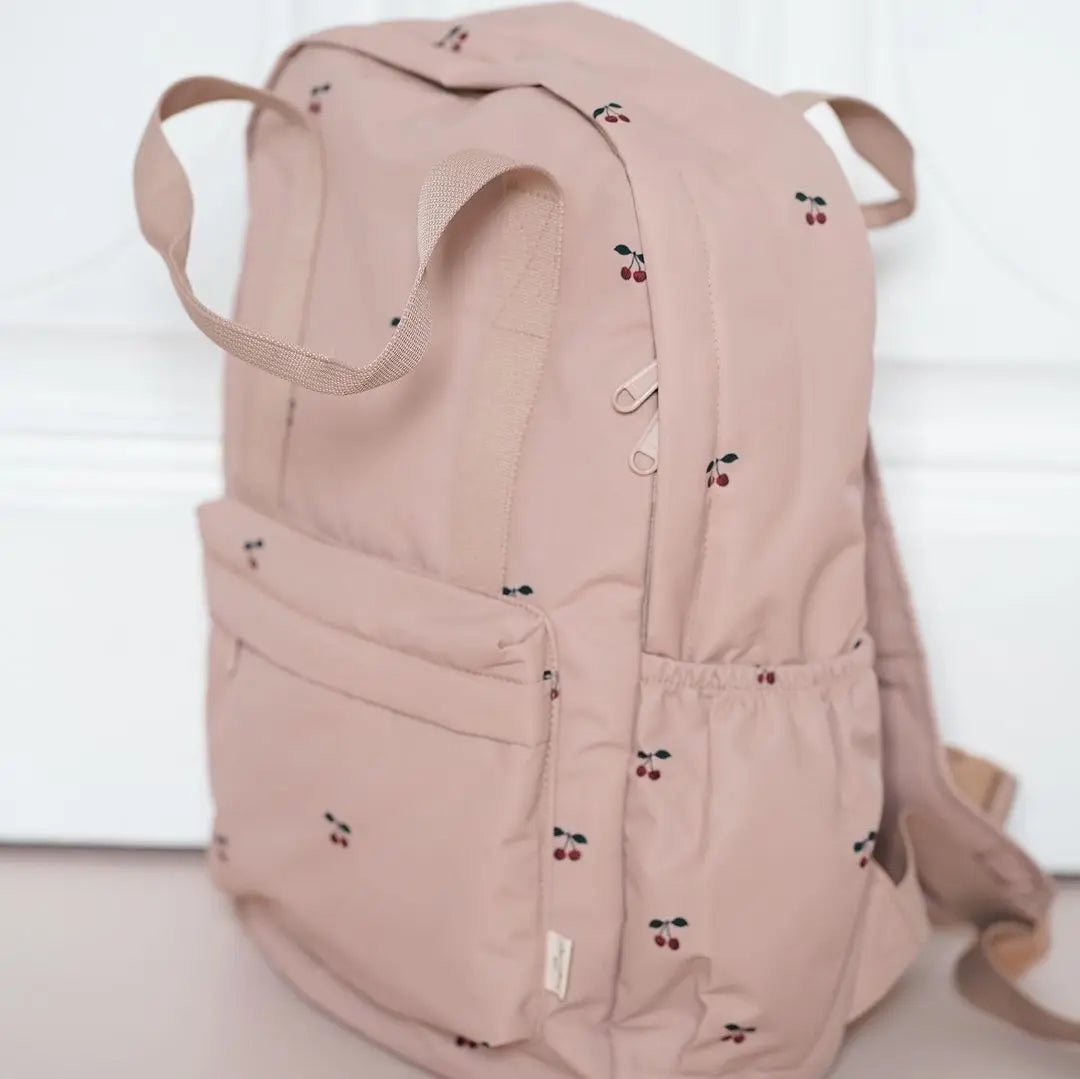 How good School supplies, backpacks and pencil cases support their learning day
